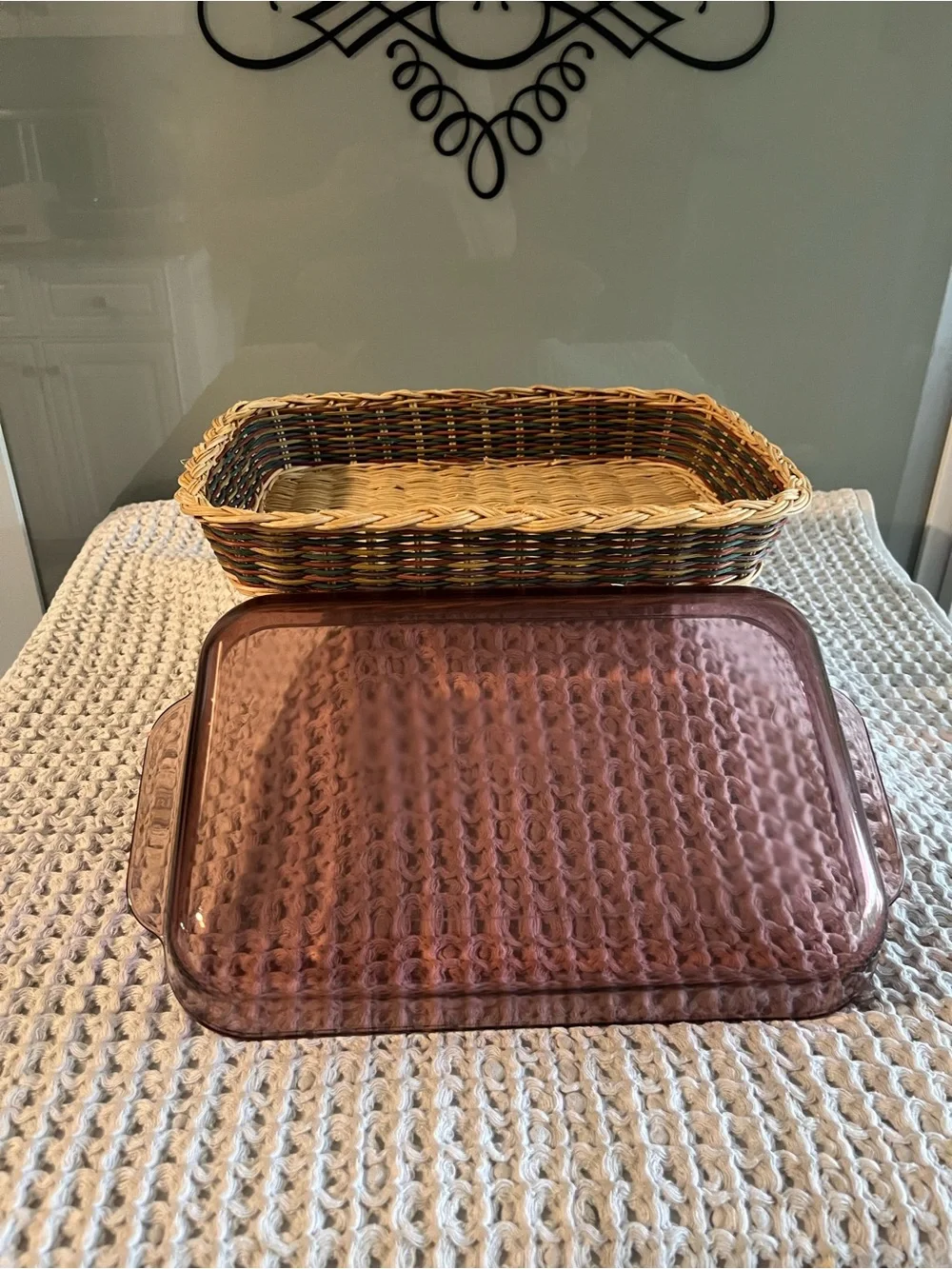 Vintage Pyrex Amber color  11 x 7 baking dish with basket 417